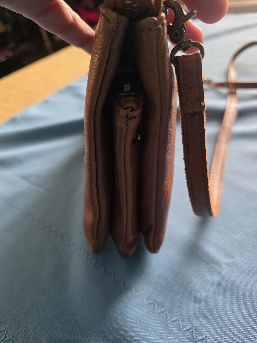 Oak & Tan Genuine Leather Crossbody Bag - Cognac Brown
